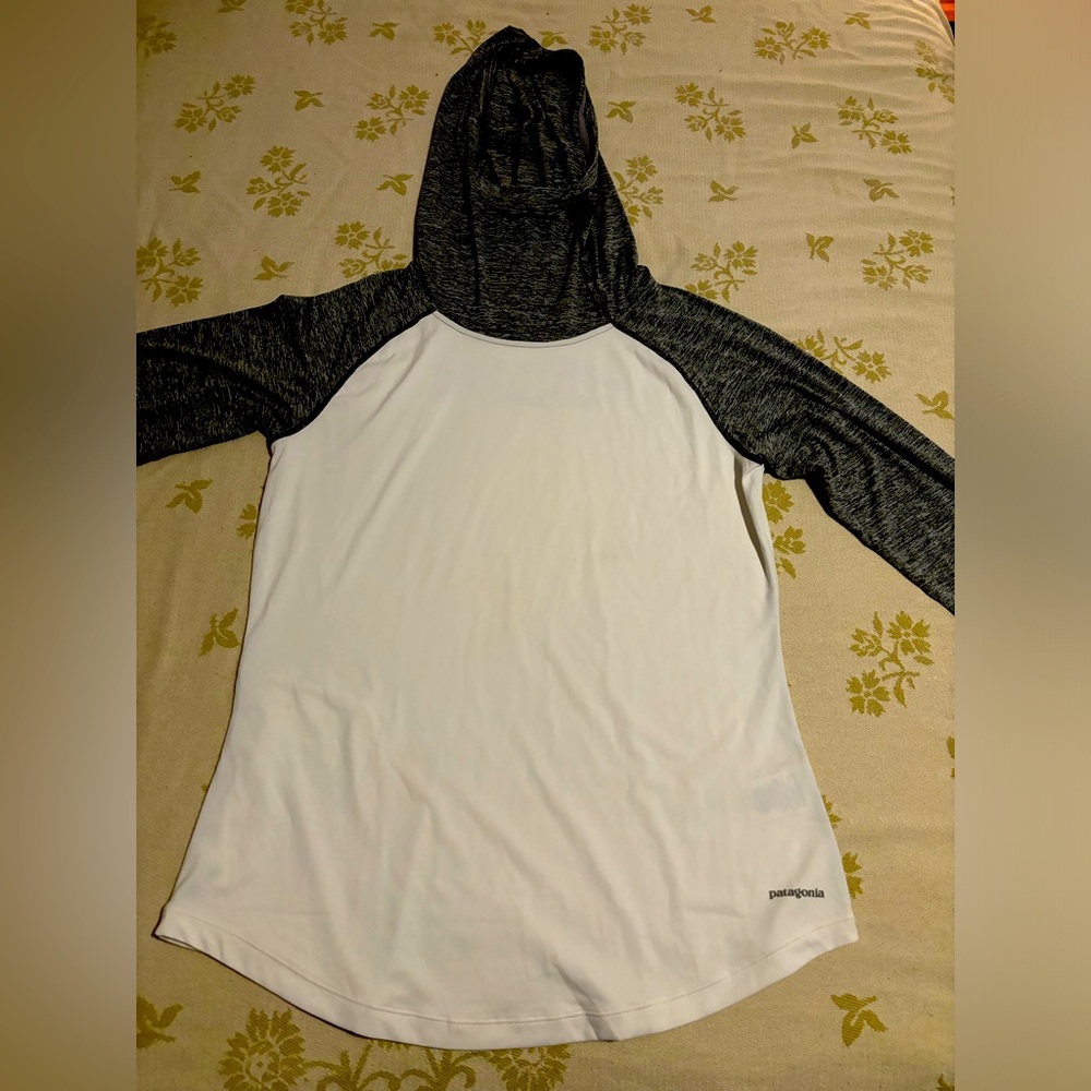 Women’s Patagonia shirt